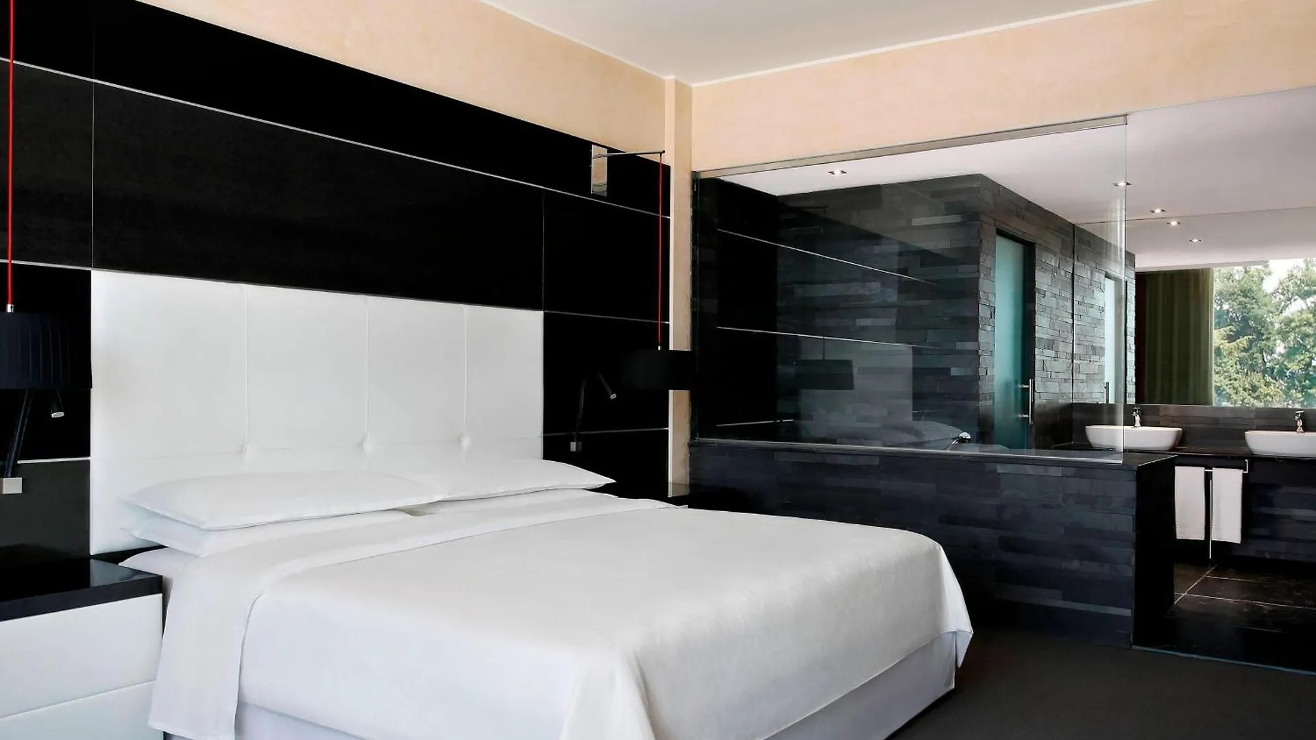 Sheraton Milan Malpensa Airport Hotel & Conference Centre Ferno 4*,  Italien