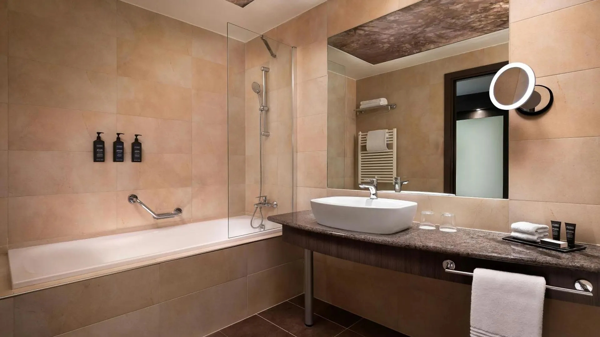 ****  Sheraton Milan Malpensa Airport Hotel & Conference Centre Ferno Italien