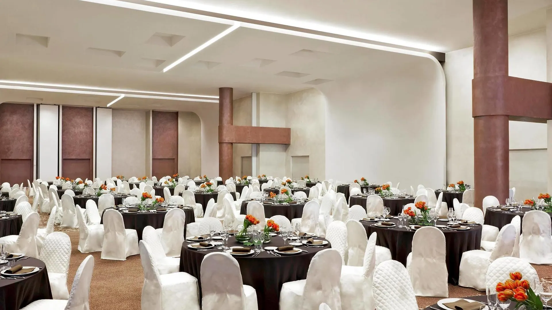 Sheraton Milan Malpensa Airport Hotel & Conference Centre Ferno 4*,  Italien